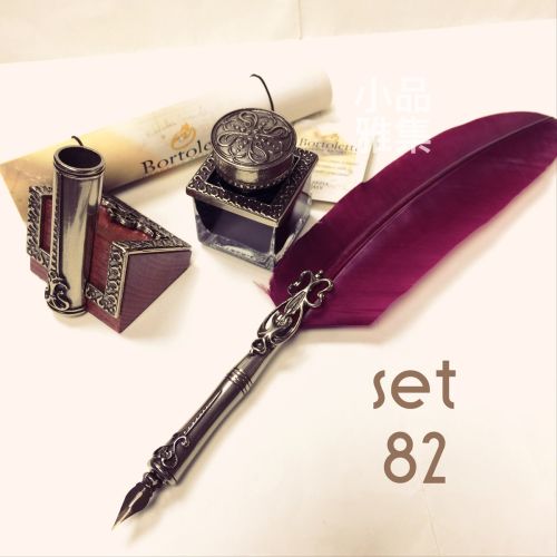 義大利 Bortoletti set82 羽毛沾水筆＋墨水一瓶+筆座 組合（bordeaux波爾多紅羽毛款）